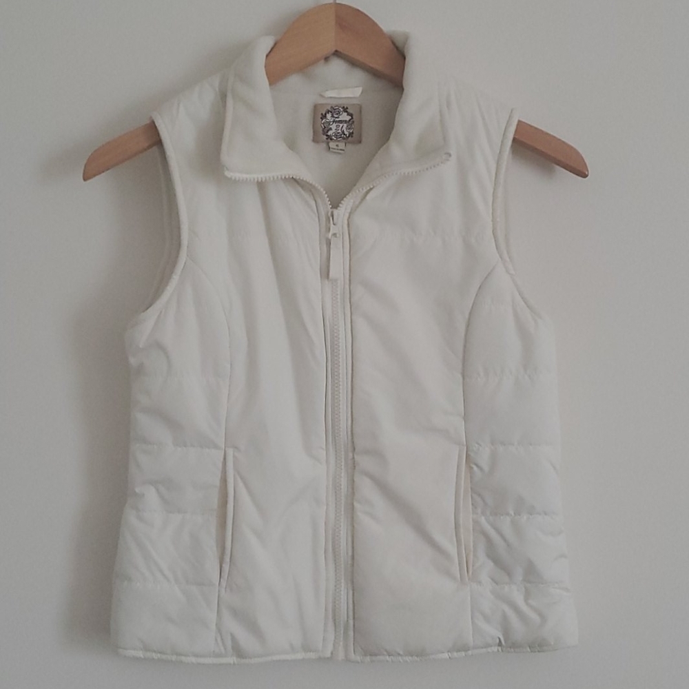 Forever 21 Women's Puffer Vest